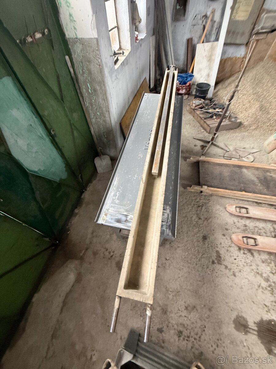 Predám vibracny stôl a formy na betónové ploty. - 7