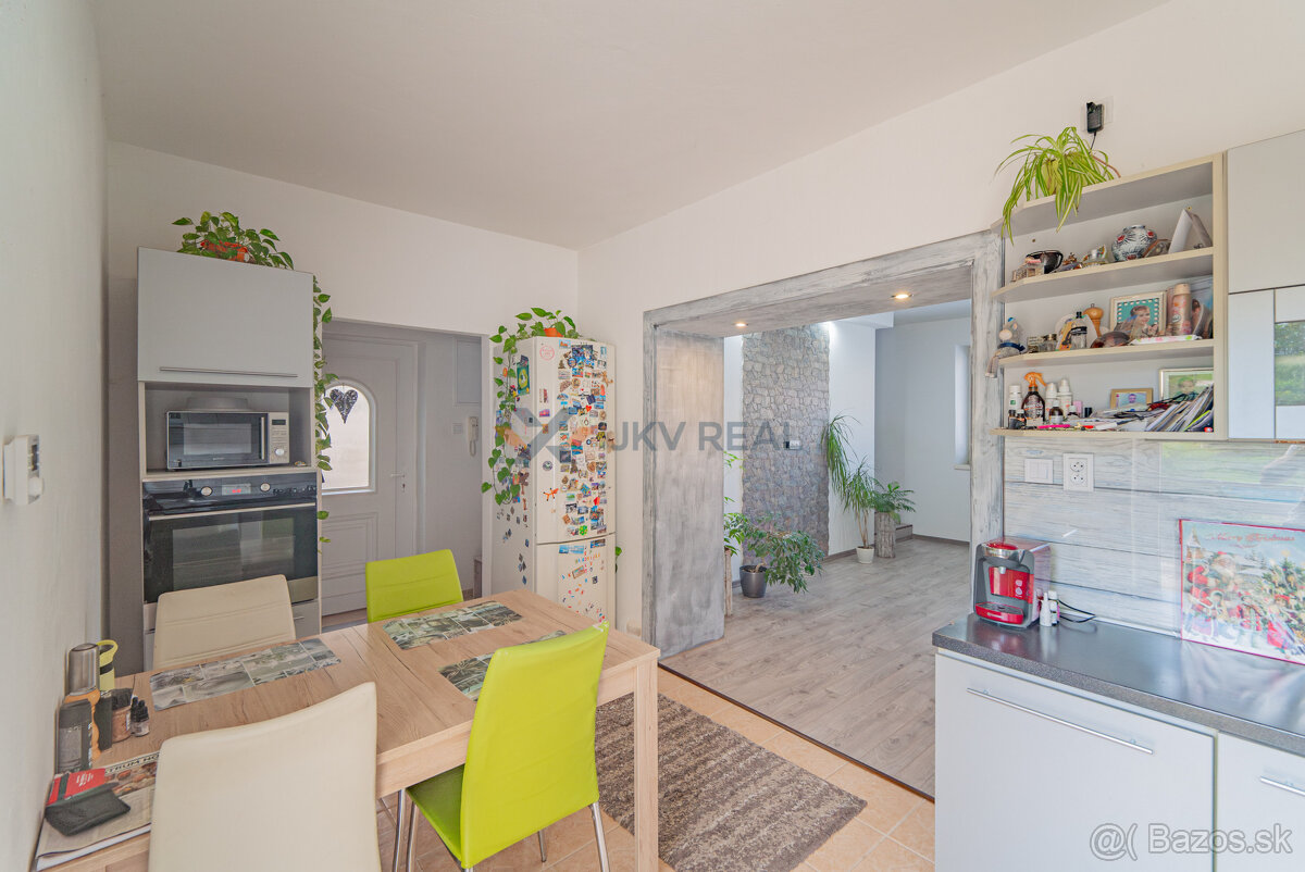 3D Obhliadka Veľký RD s bazénom priamo v Nových Zámkoch - 7