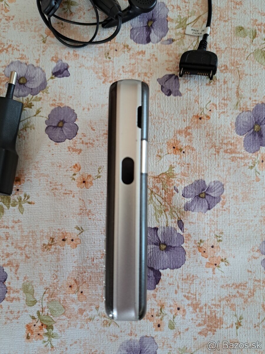 Mobil Nokia 6070 - 7