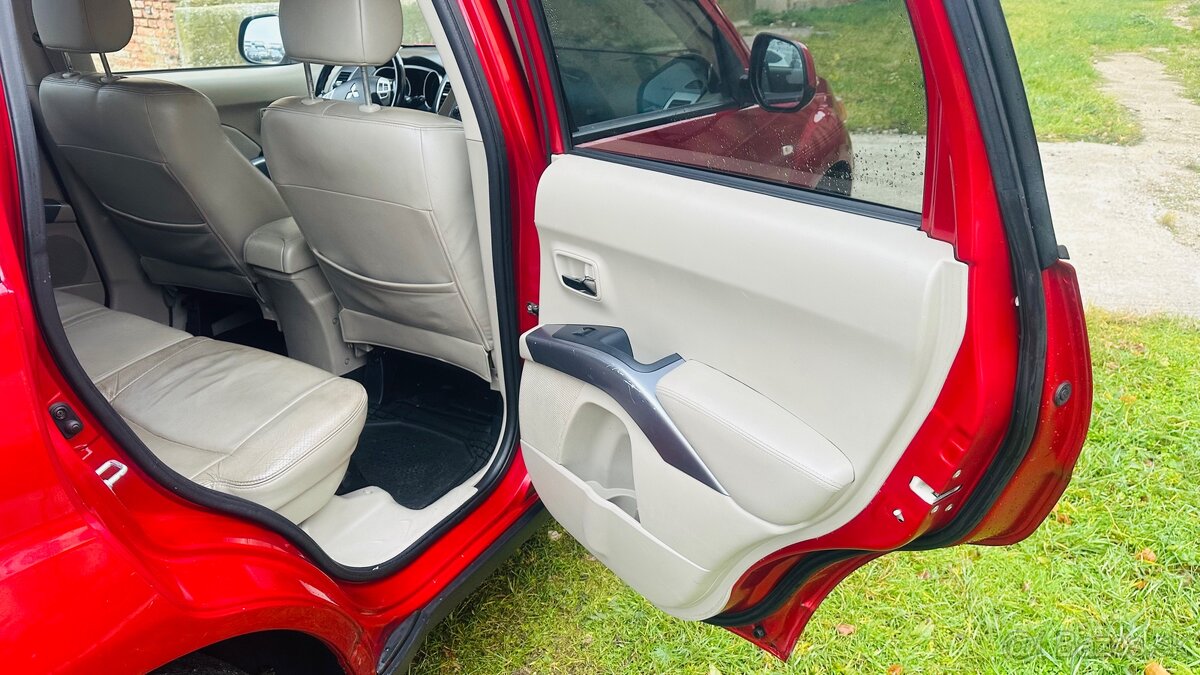 Mitsubishi Outlander 2.0DI-D 4x4 - 7