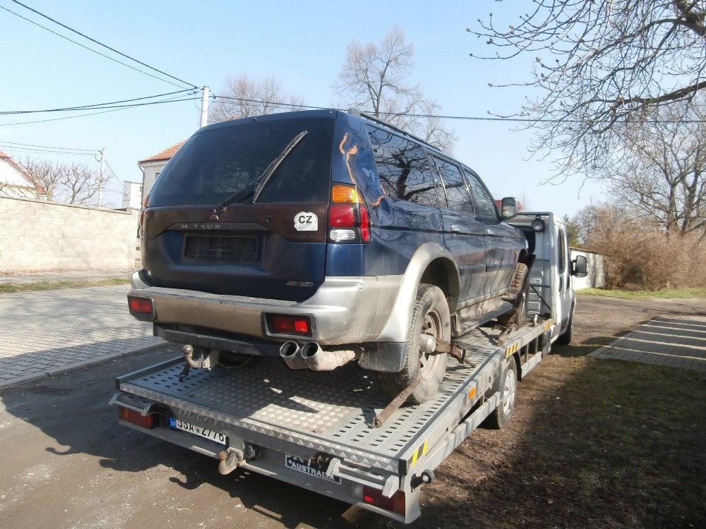 Mitsubishi Pajero Sport - 7
