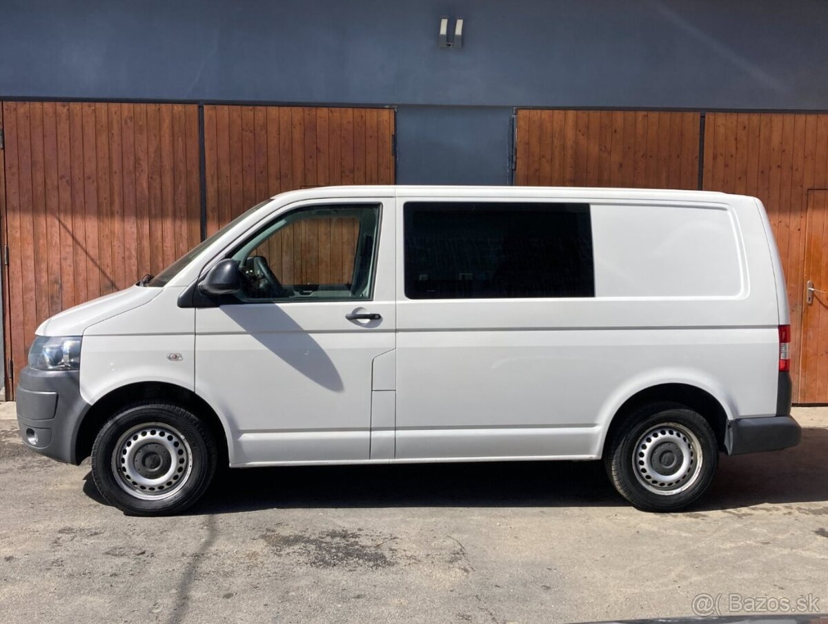 VOLKSWAGEN TRANSPORTER T5 2,0 TDi 4MOTION - 7
