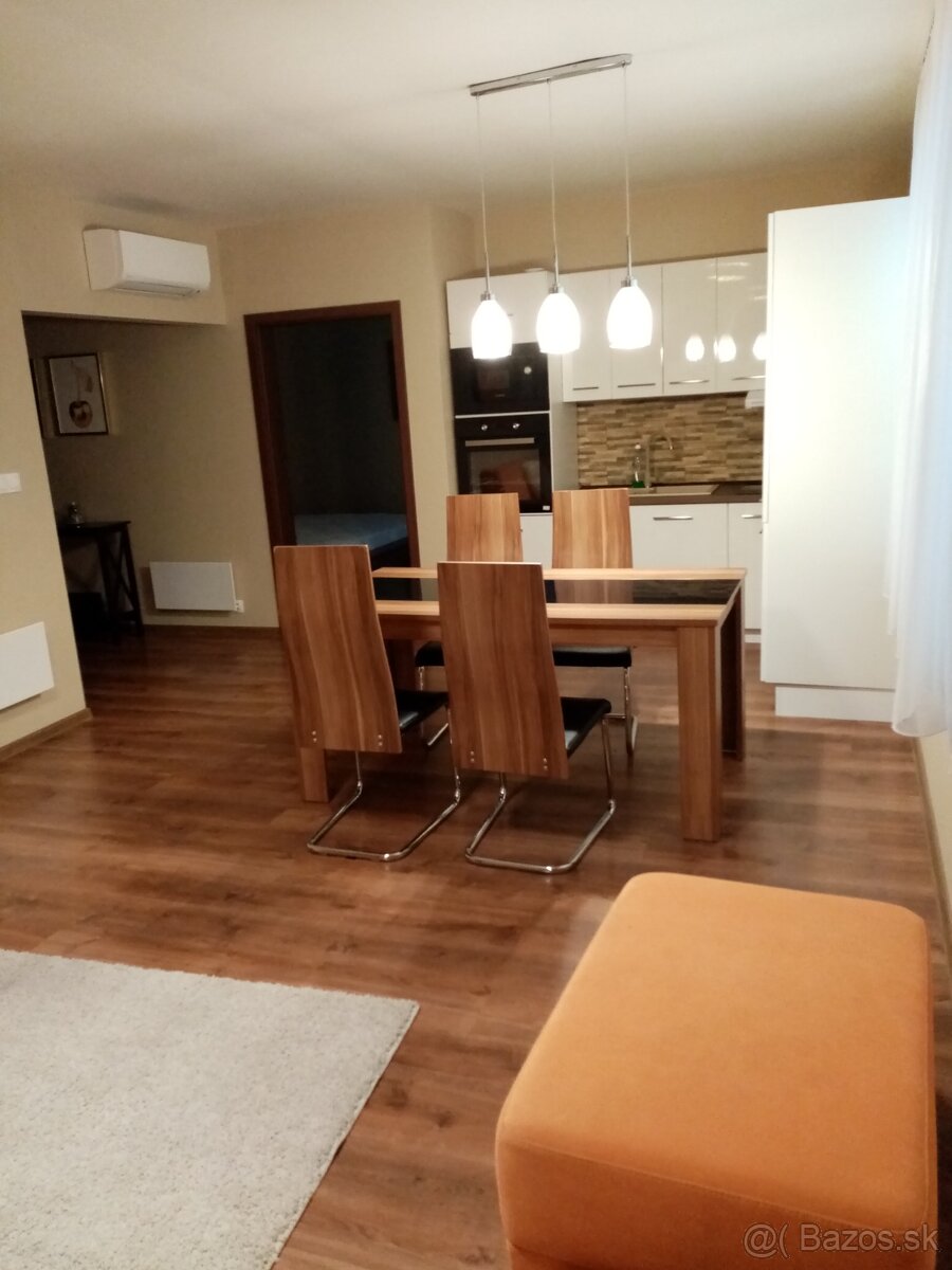 Prenájom 2-izboveho bytu v rodinnom dome s garážou - 7