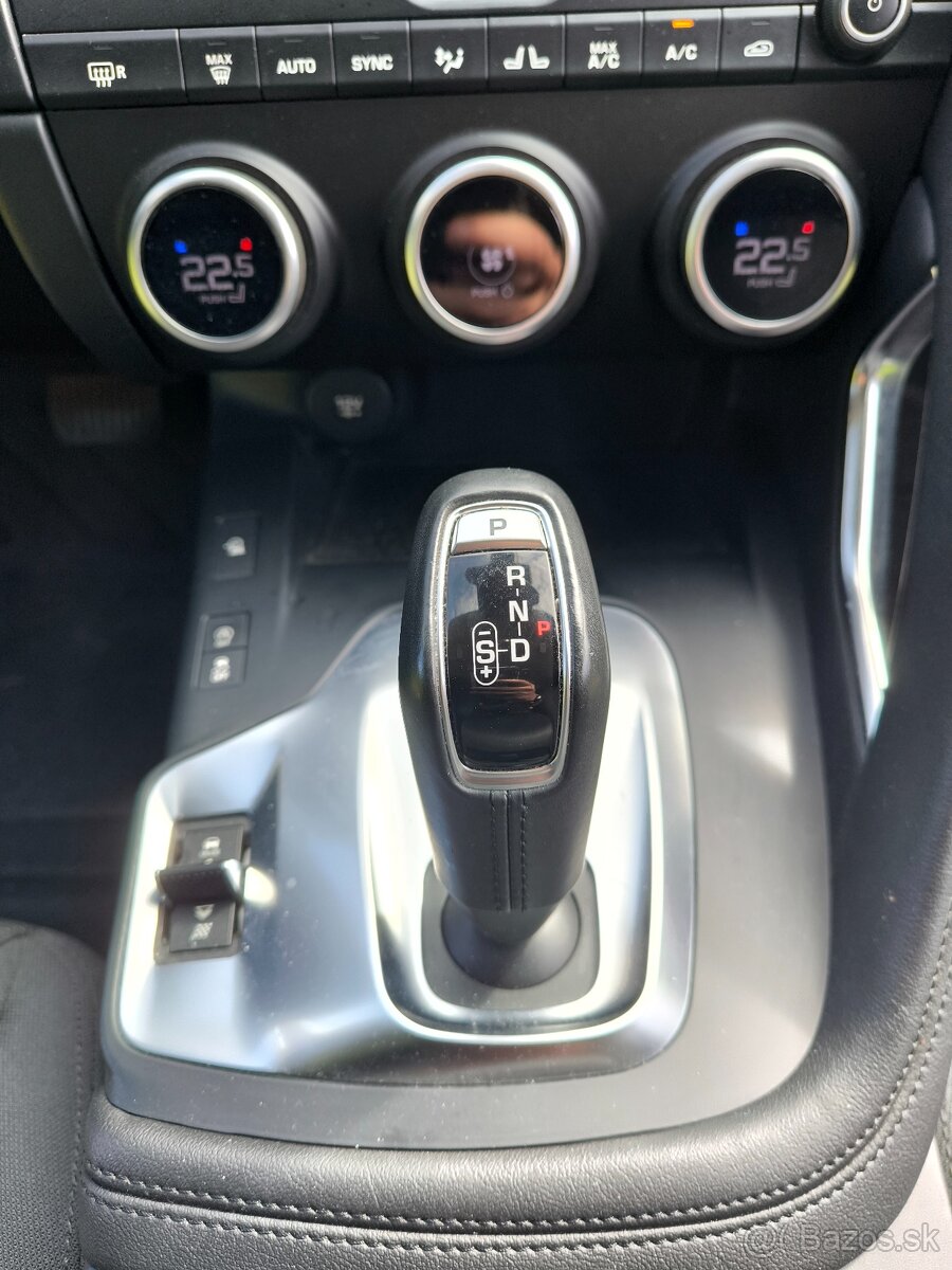 Predám JAGUÁR E-Pace 2.0 I4 Standard AWD A/T - 7