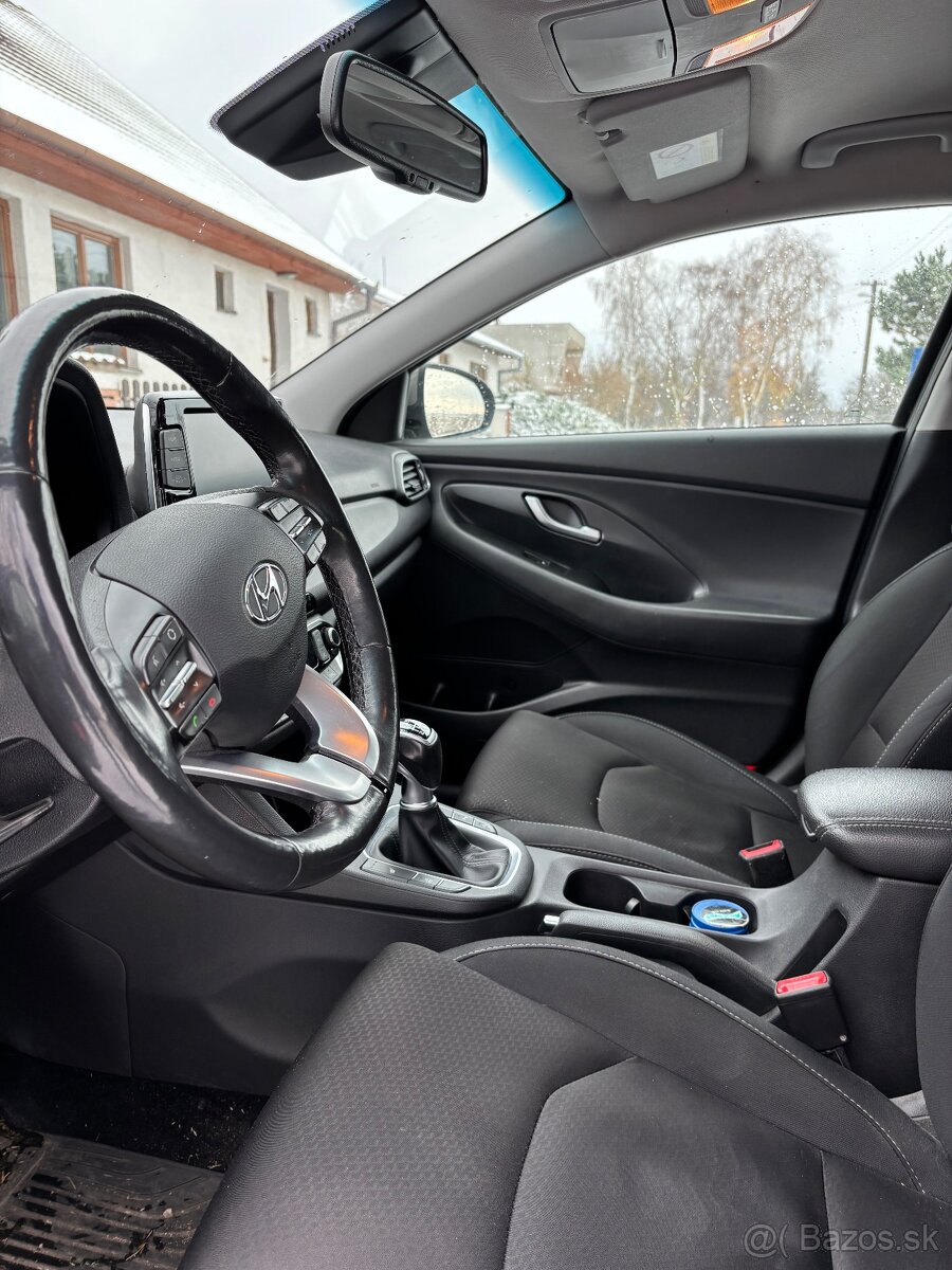 Hyundai i30 Fastback 1.4 T-GDI 103 kW – TOP STAV, 103 000 km - 7