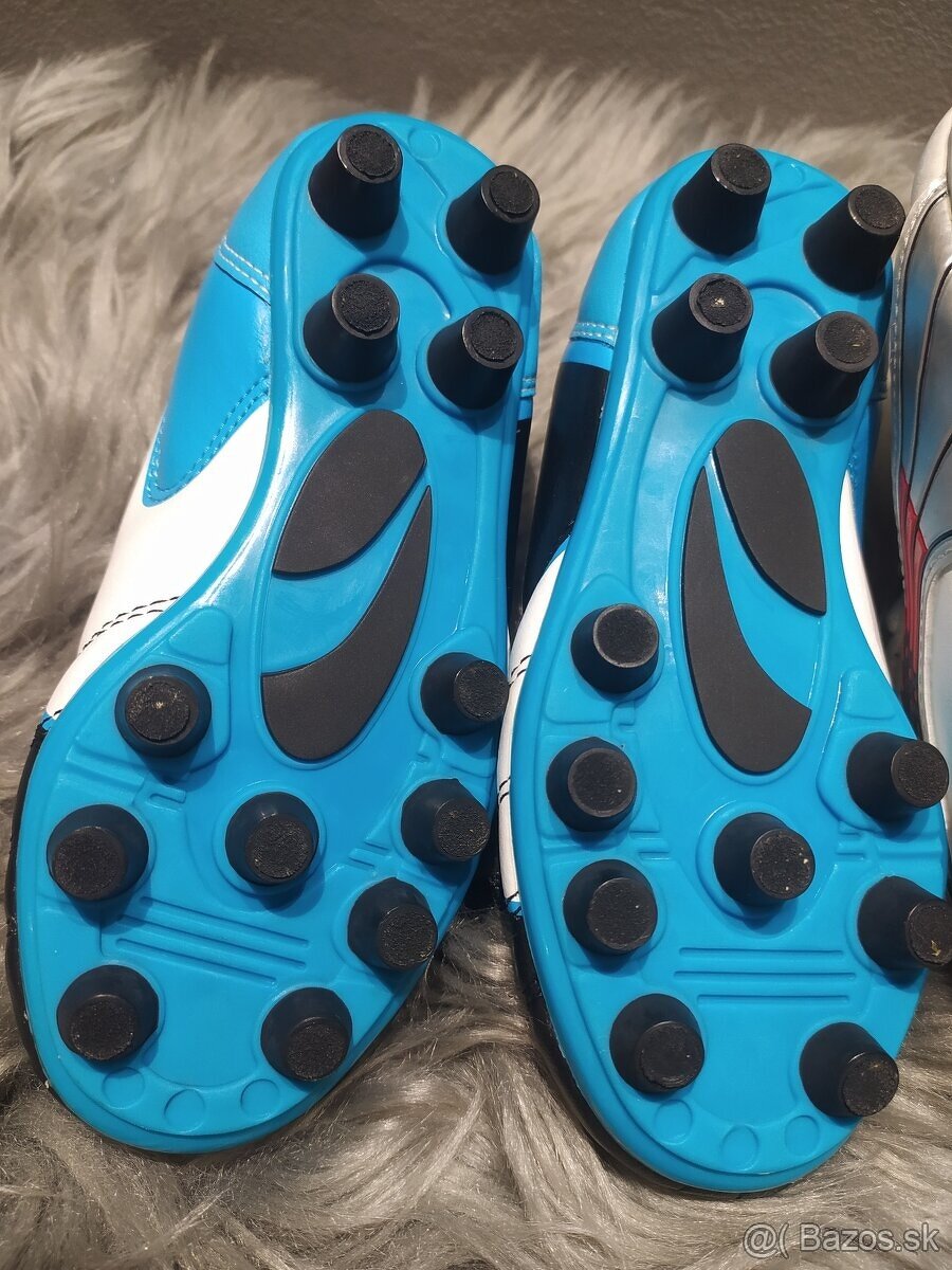 Dětské kopačky (Puma EUR 28). - 7