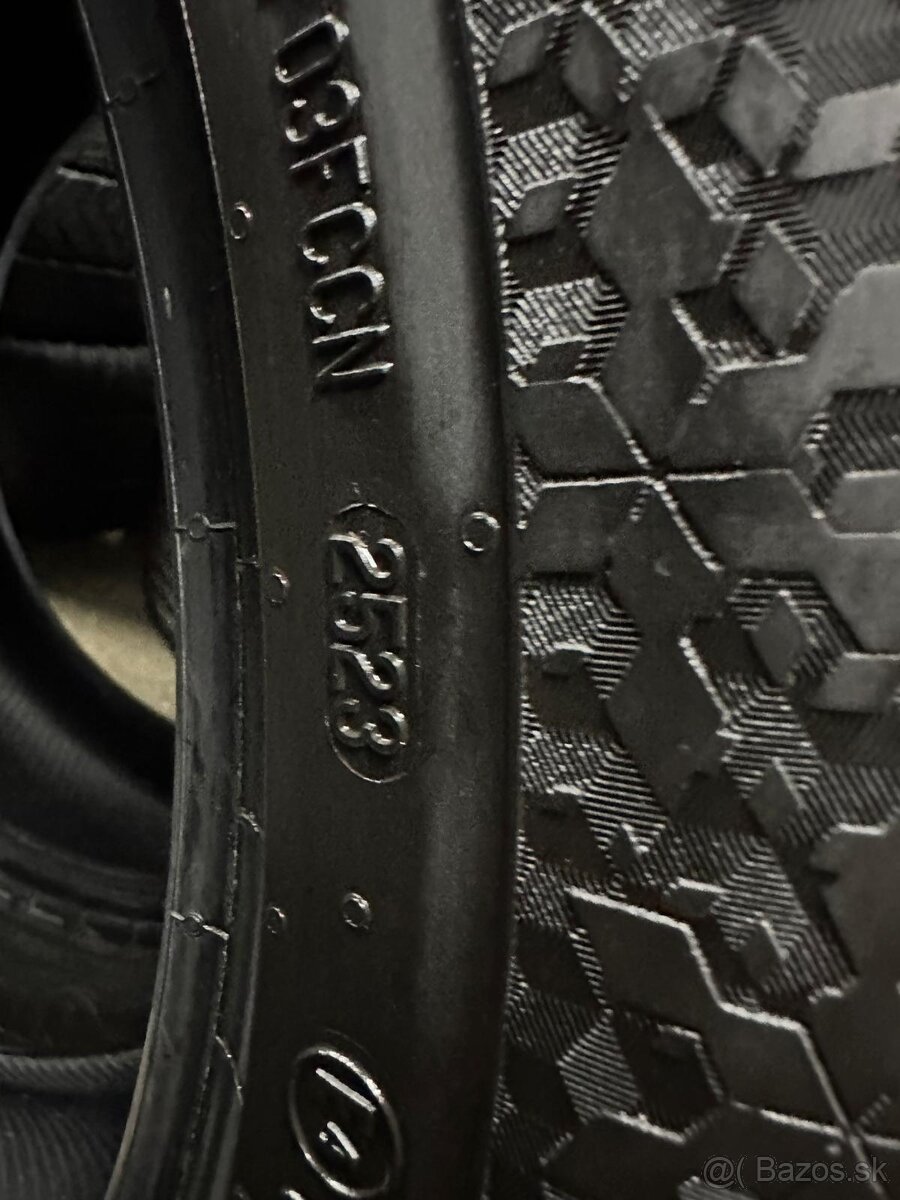 Zimné pneumatiky continental 255/55R20 - 7