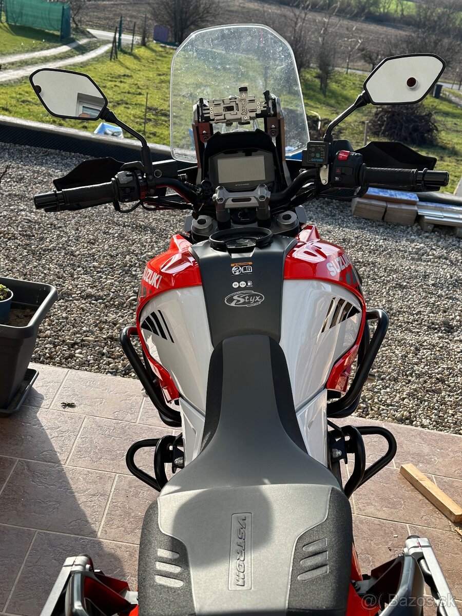 Suzuki dl 1050 V strom XT - 7