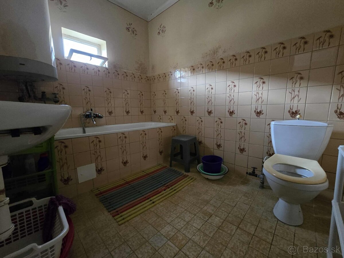 Rodinný dom/chalupa v obci Kuraľany - 7