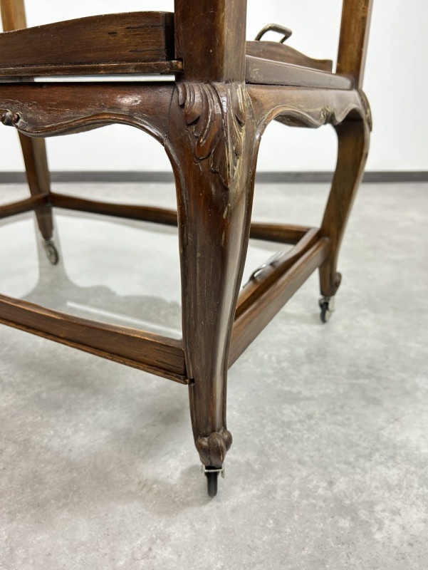 stolík na kolieskach v rokokovom štýl - 7