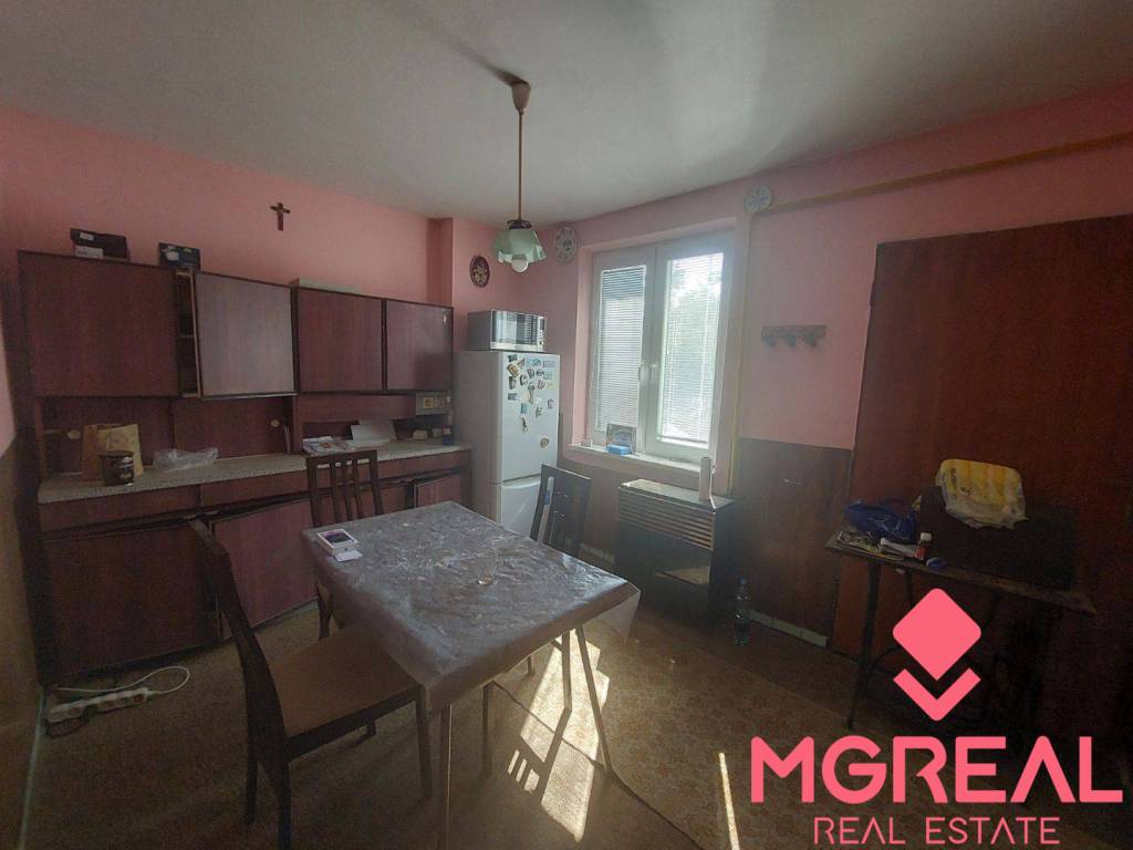 Rodinný dom s veľkým pozemkom - Veľký Cetín - 7