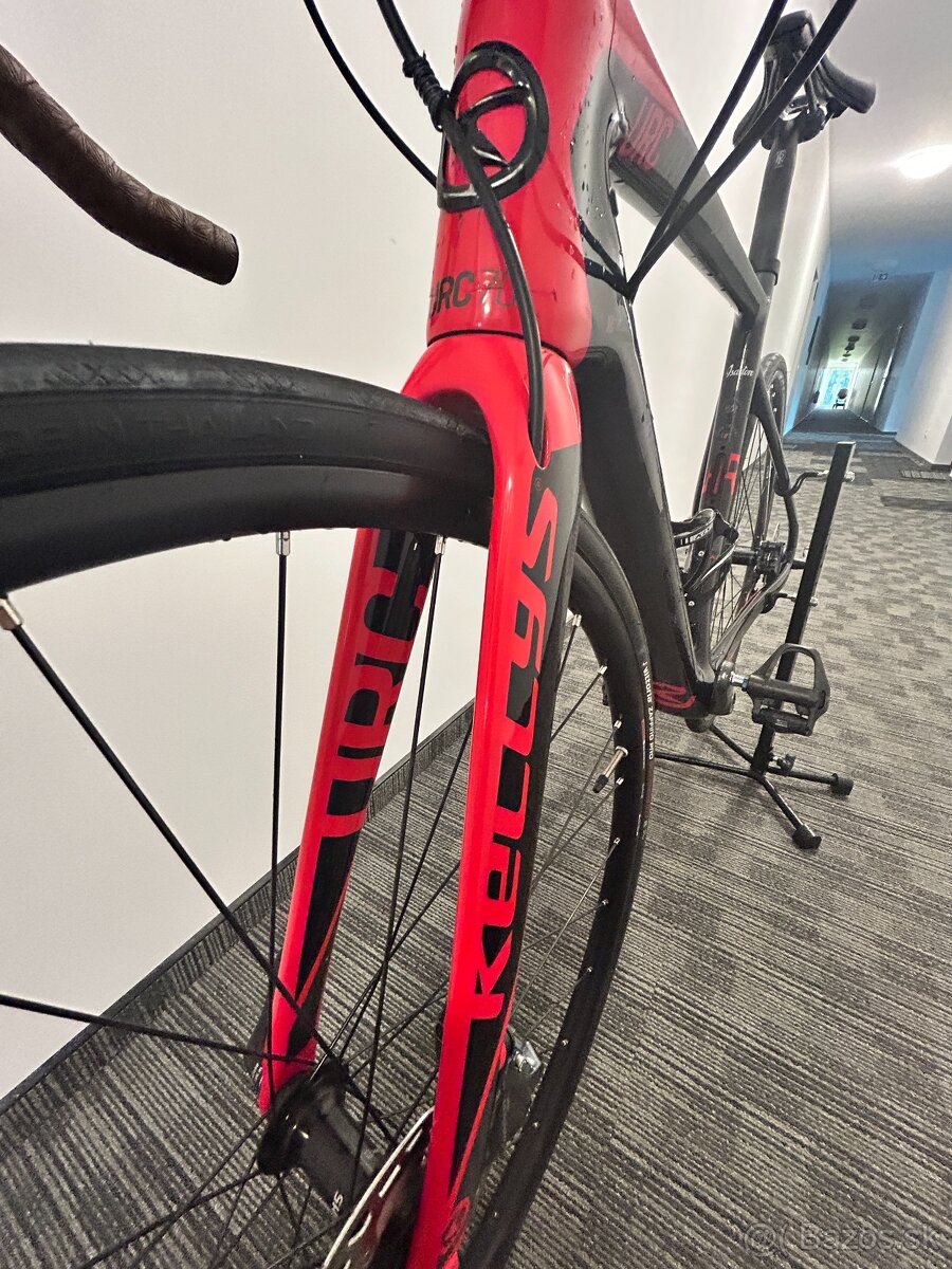 Predám karbóbový cestný bike Kellys URC-70, veľkosť M - 7