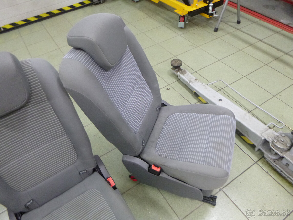 Sedadlá Volkswagen Sharan - 7