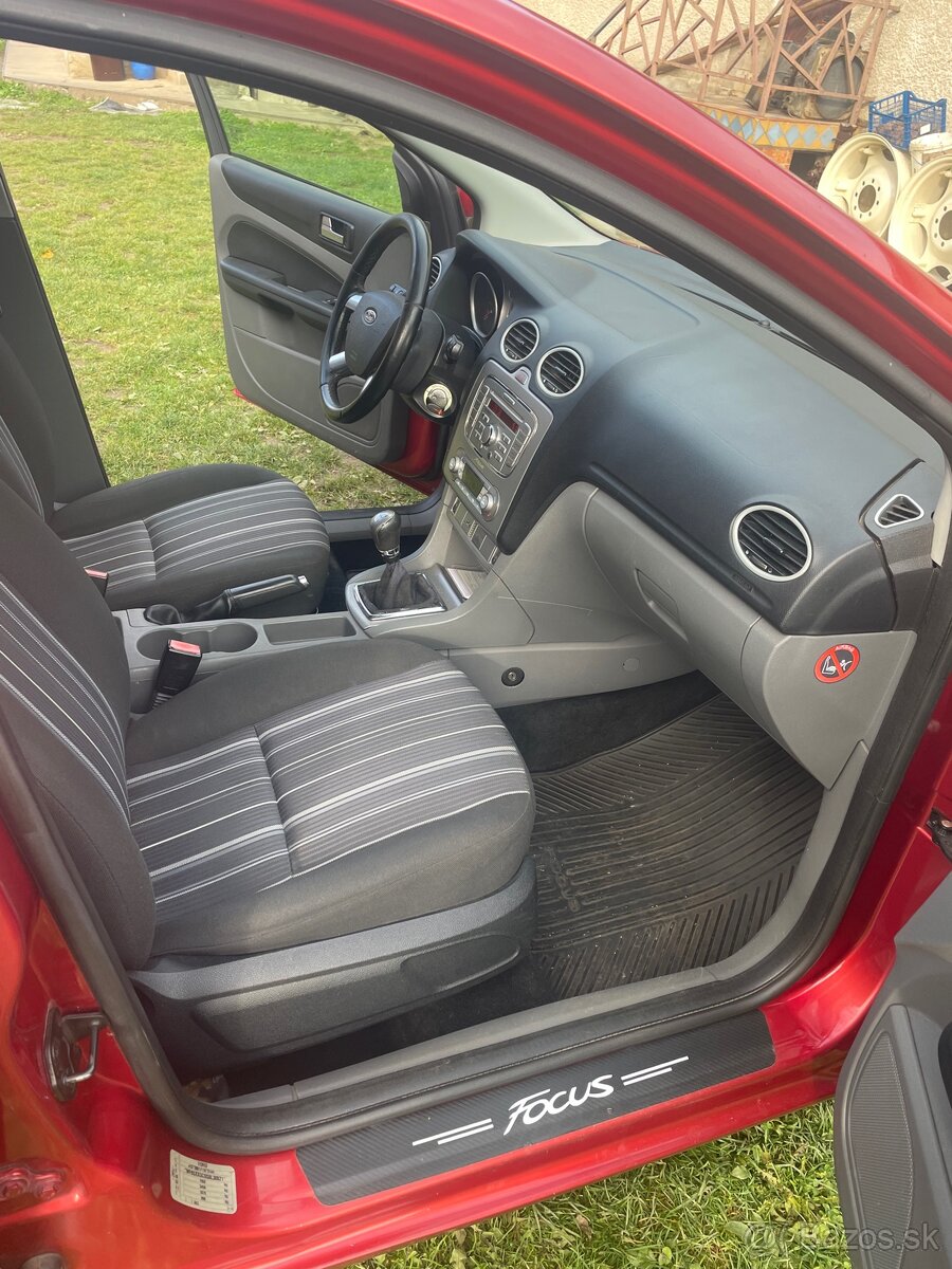 Predám Ford Focus 1.8 TDI Combi - 7