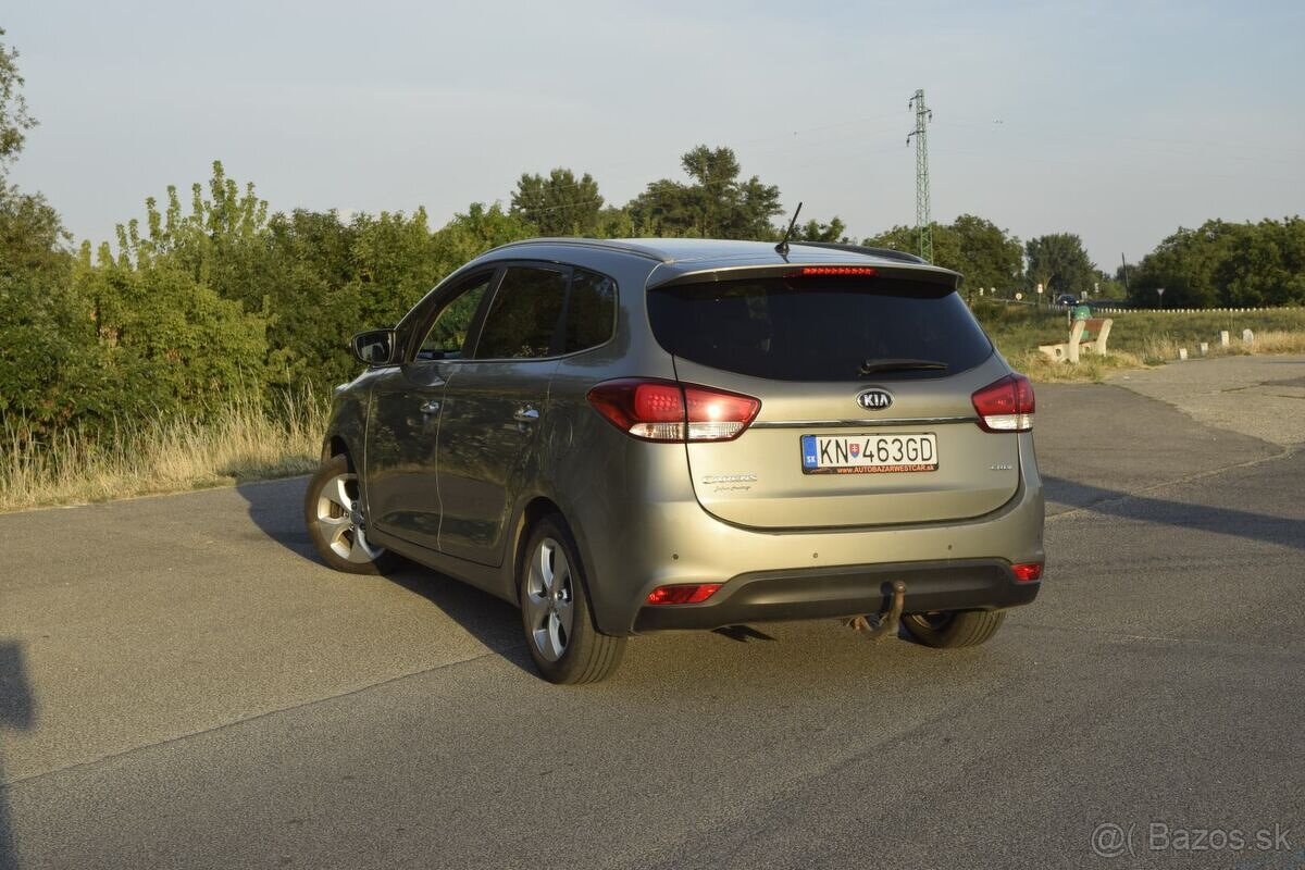 KIA Carens - 7