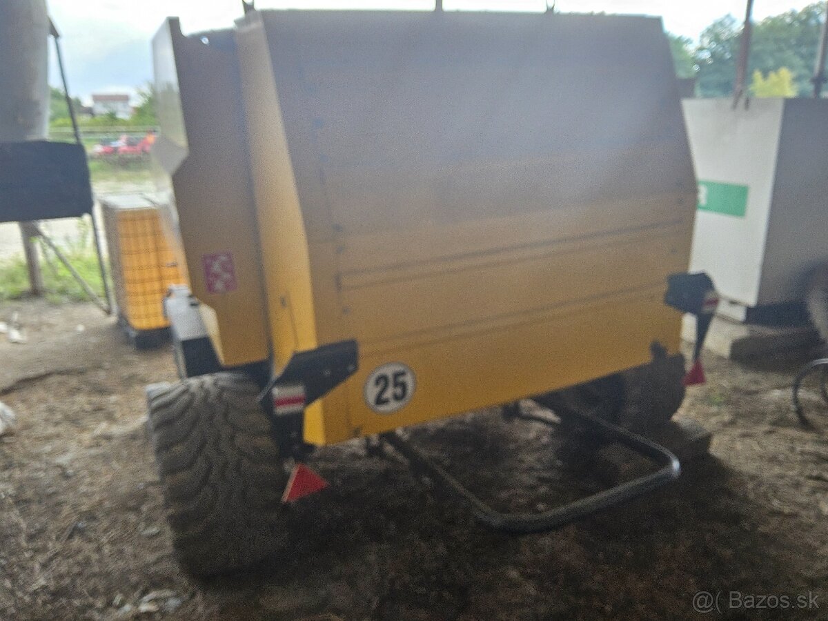 NEW HOLLAND BR6090, 17 686 balíkov - 7