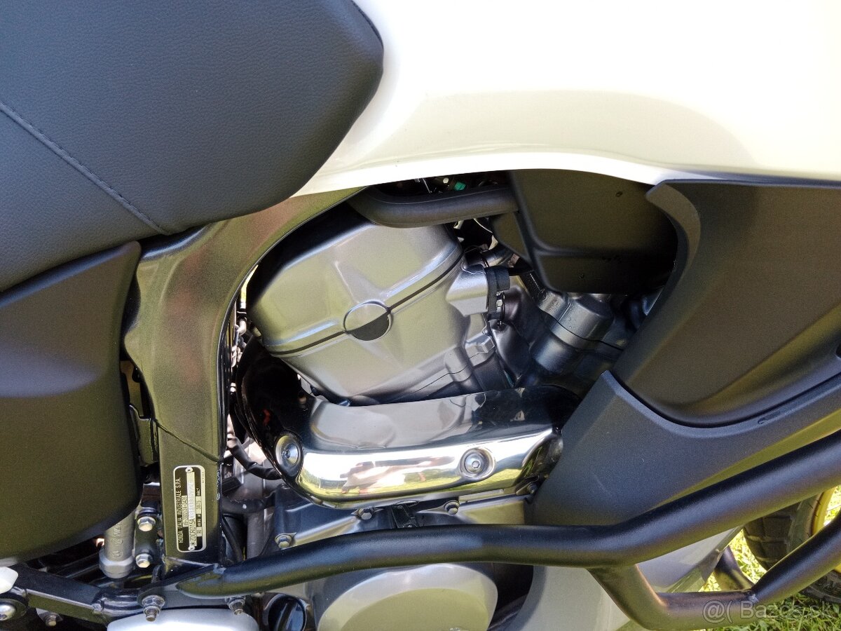 Predám Honda Transalp 700 - 7