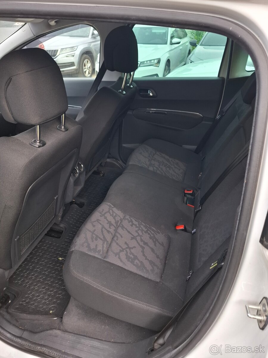 Peugeot 3008 1,6i benzín - 7