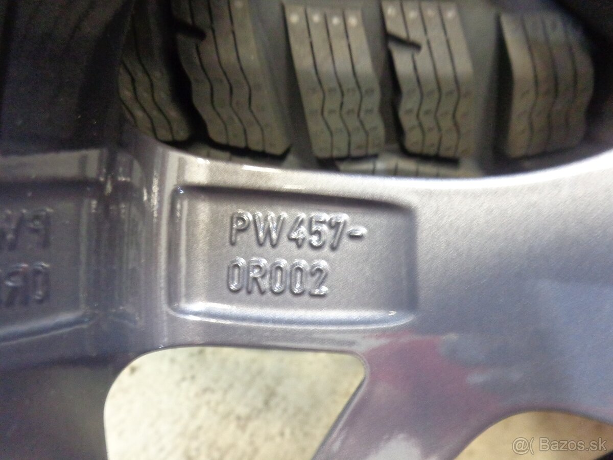 5x114,3 R17 Toyota Yaris Cross  zimna sada kolies - 7