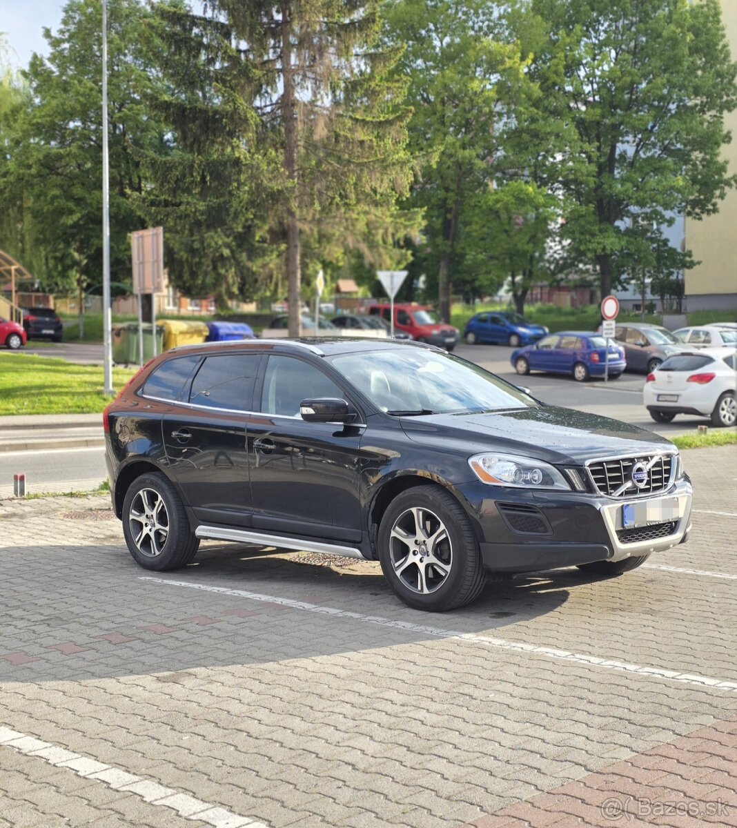 Volvo xc60 2,4D D5 151kw 4x4 - 7