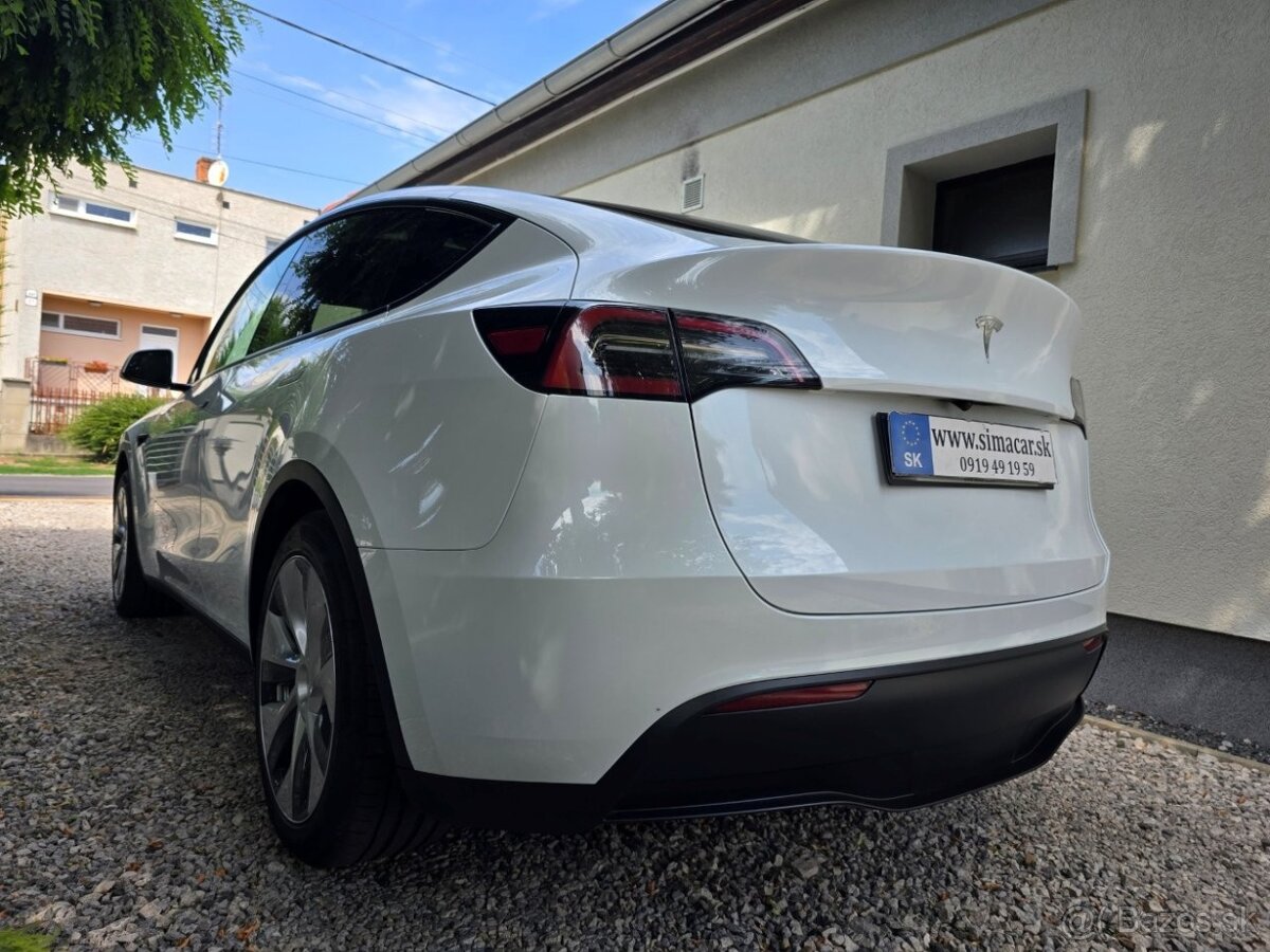 Tesla Model Y, Mesačne: 491€ - 7