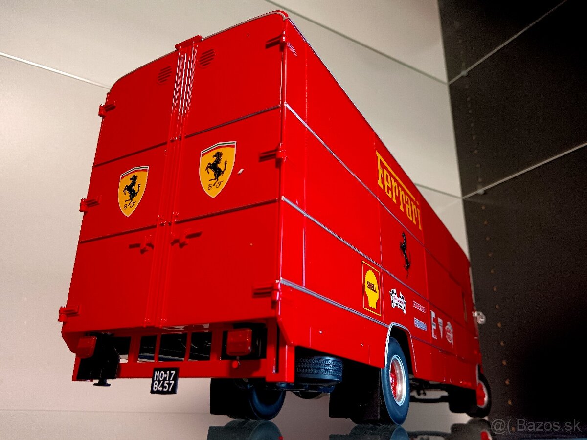 1:18 CMR Ferrari transporter - 7