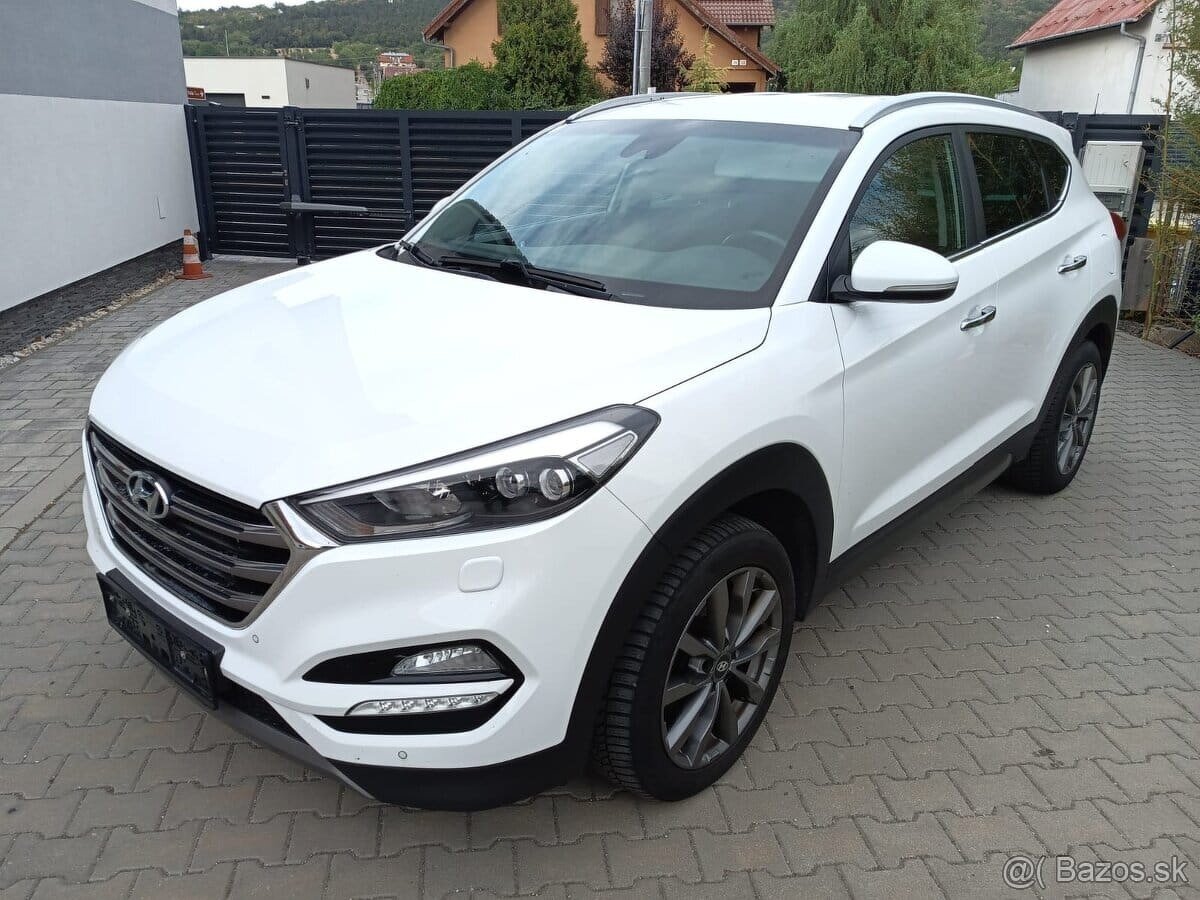 HYUNDAI TUCSON 2.0 CRDI 4x4 - 7