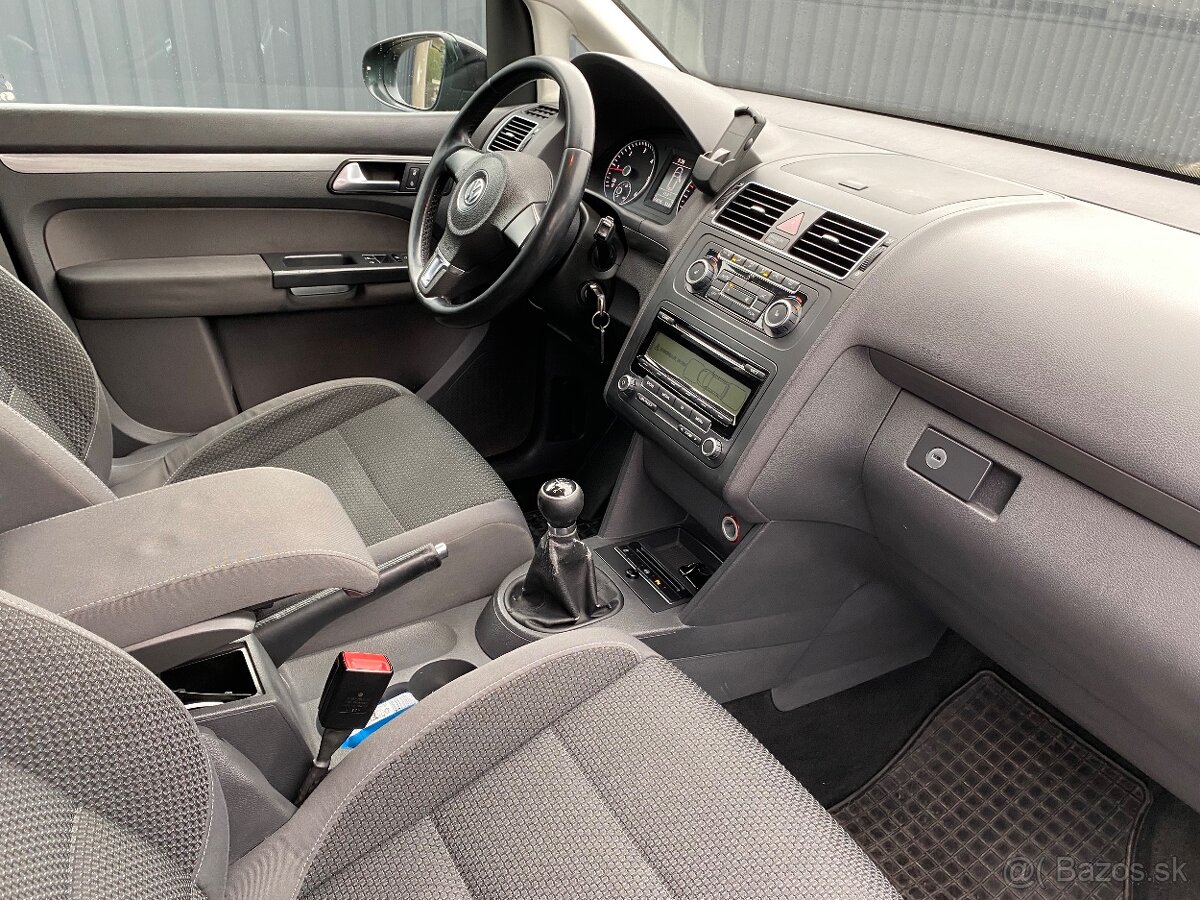 VW Touran 2.0TDi 103kw, rok výroby 2010 - 7
