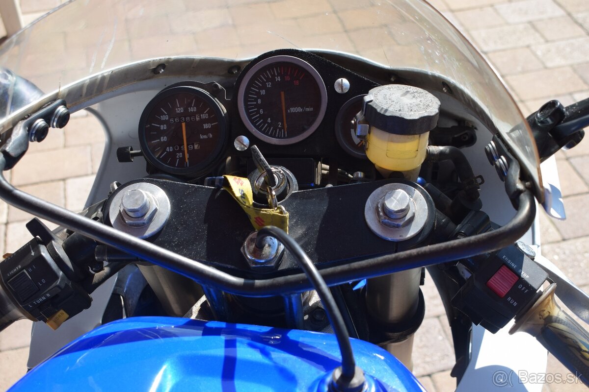 SUZUKI GSX-R 400 - 7