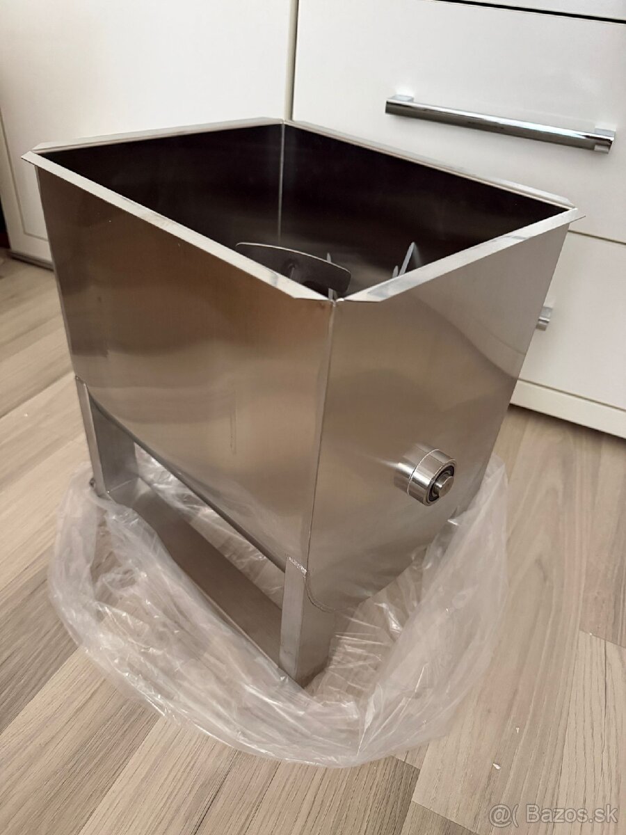 Rucna miesacka masa na klobasy 20L 10kg - 7