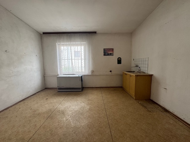 NA PREDAJ polyfunkčný objekt, centrum Lipany - 7