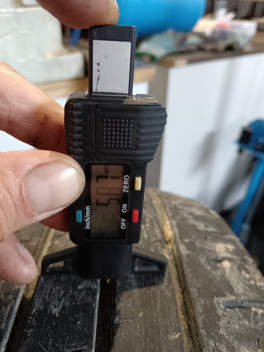 Predam letne Pneu Continental a Pirelli 215/70 R15C - 7