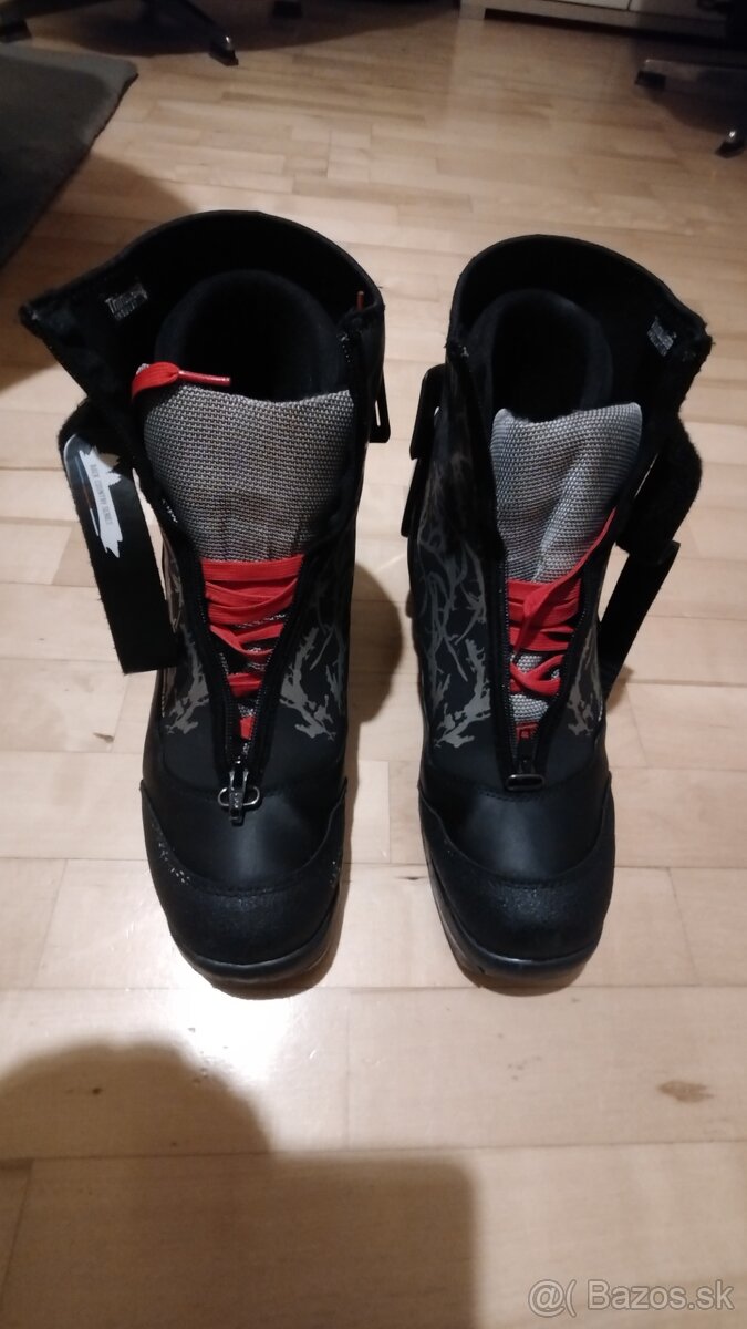 Bežky backcountry set so stúpacími pásmi - 7