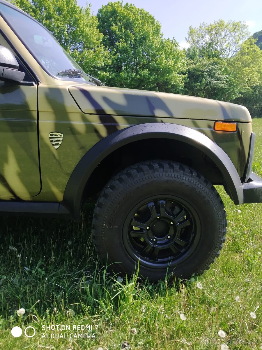Lada Niva Bronto - 7