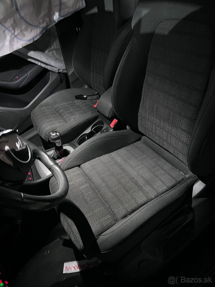 Audi Q3 2.0tdi 2018 Rozpredam na náhradné diely - 7