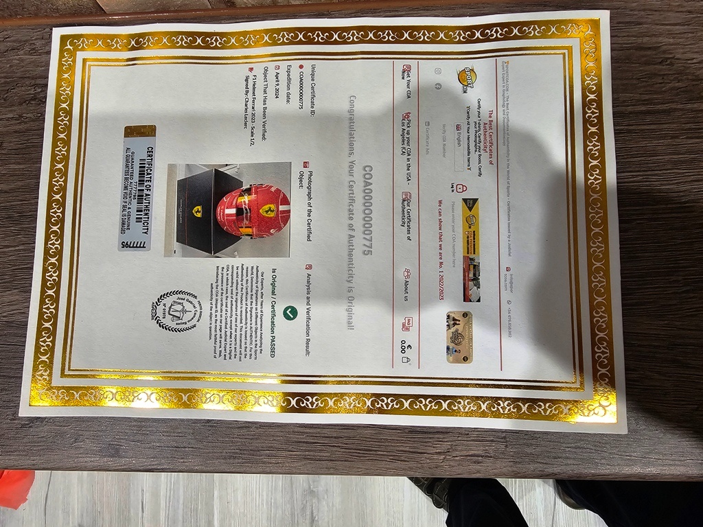 HELMY Ferrari 1:2 Leclerc -orig.podpisy,Sains Vettel - 7