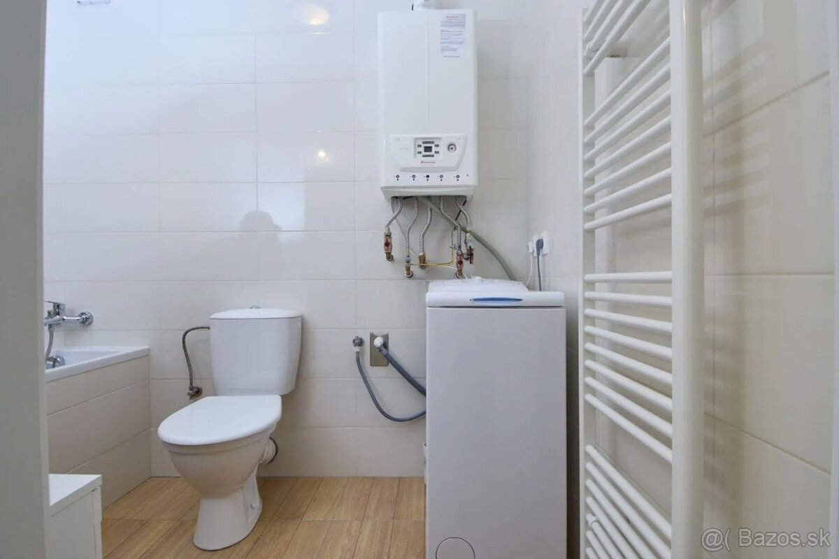 Moderný, komplet zariadený, klimatizovaný 2i byt s parkovaní - 7