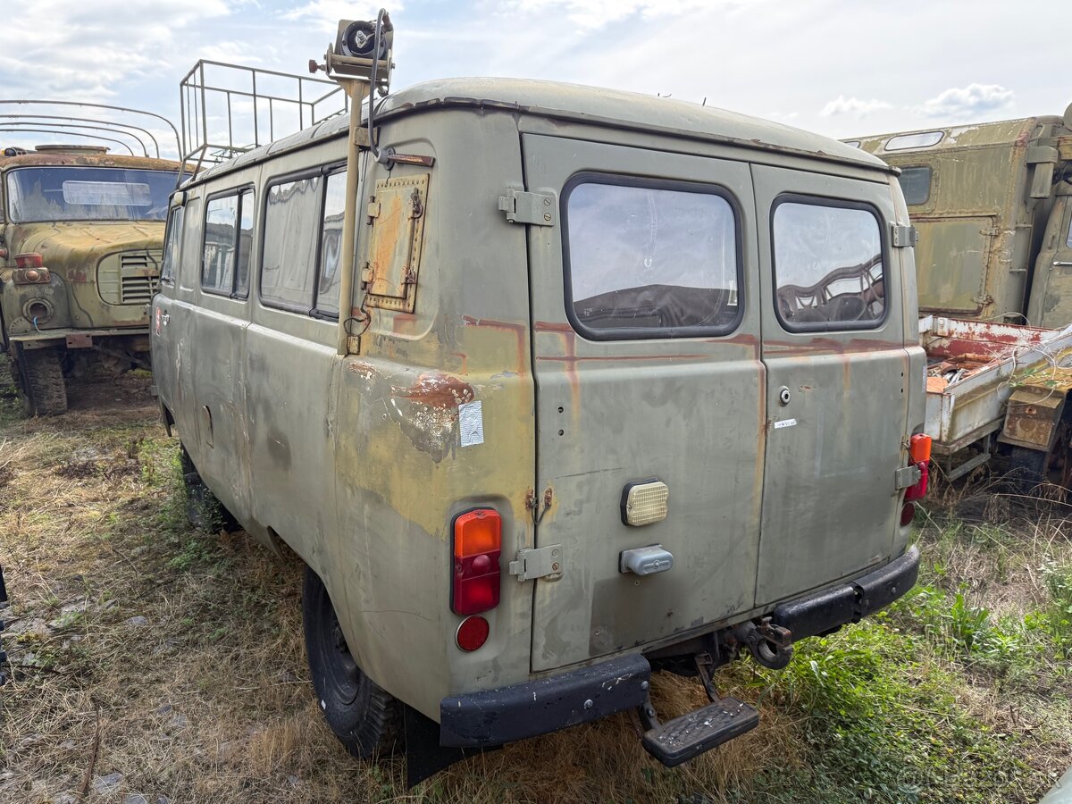 Gaz 69 / UAZ 452 - 7