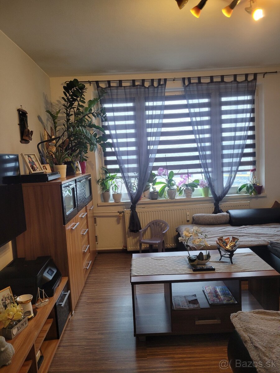 Pekný 2.izbový byt s balkónom Lučenec - 7