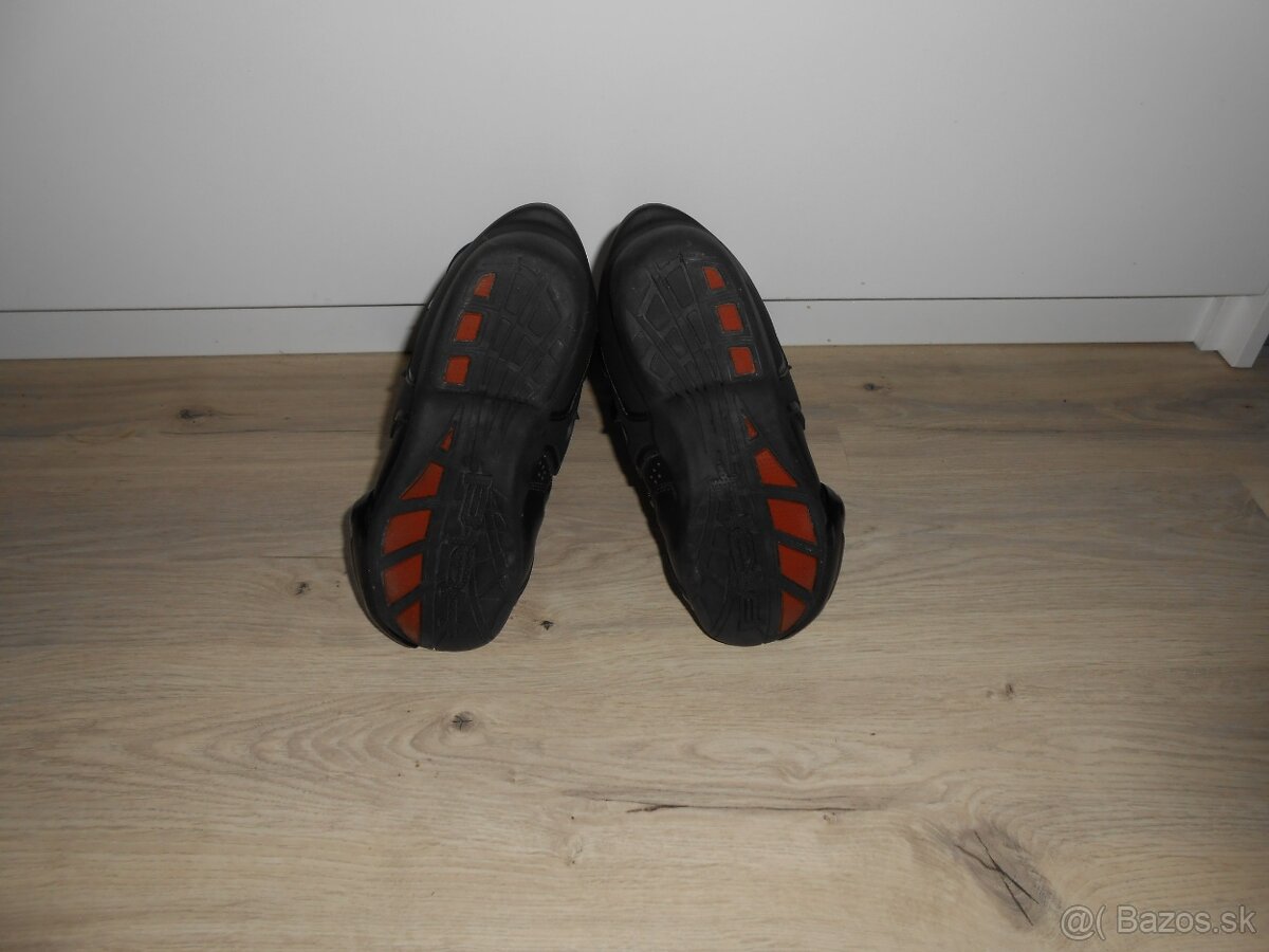 Predam len vyskusane damske kozene moto topanky HELD - 7