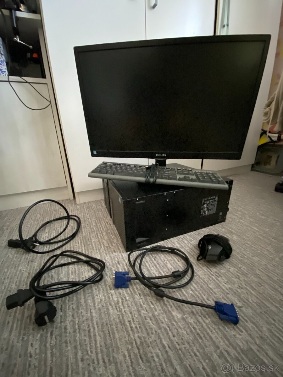 stolný počítač - 7