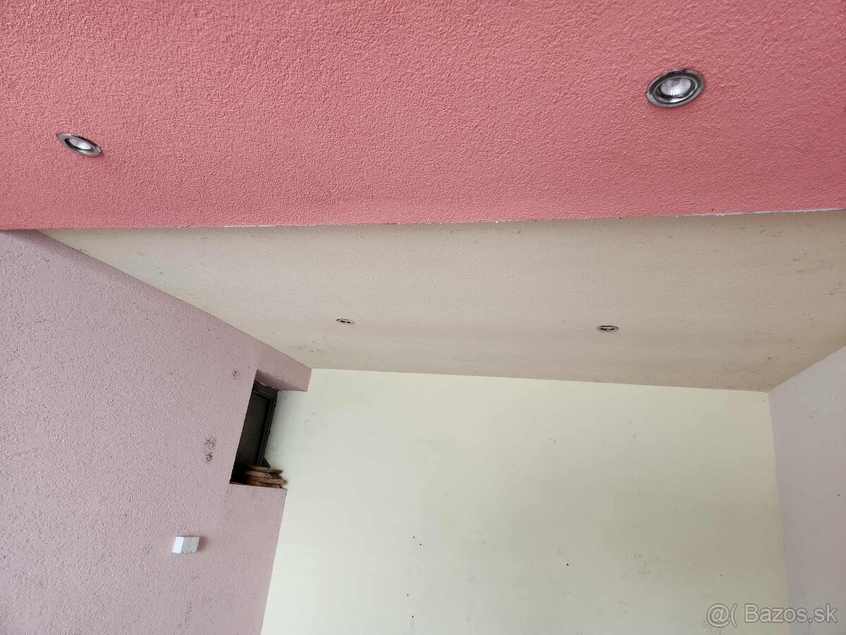 Garaz na Uhlisku - 7