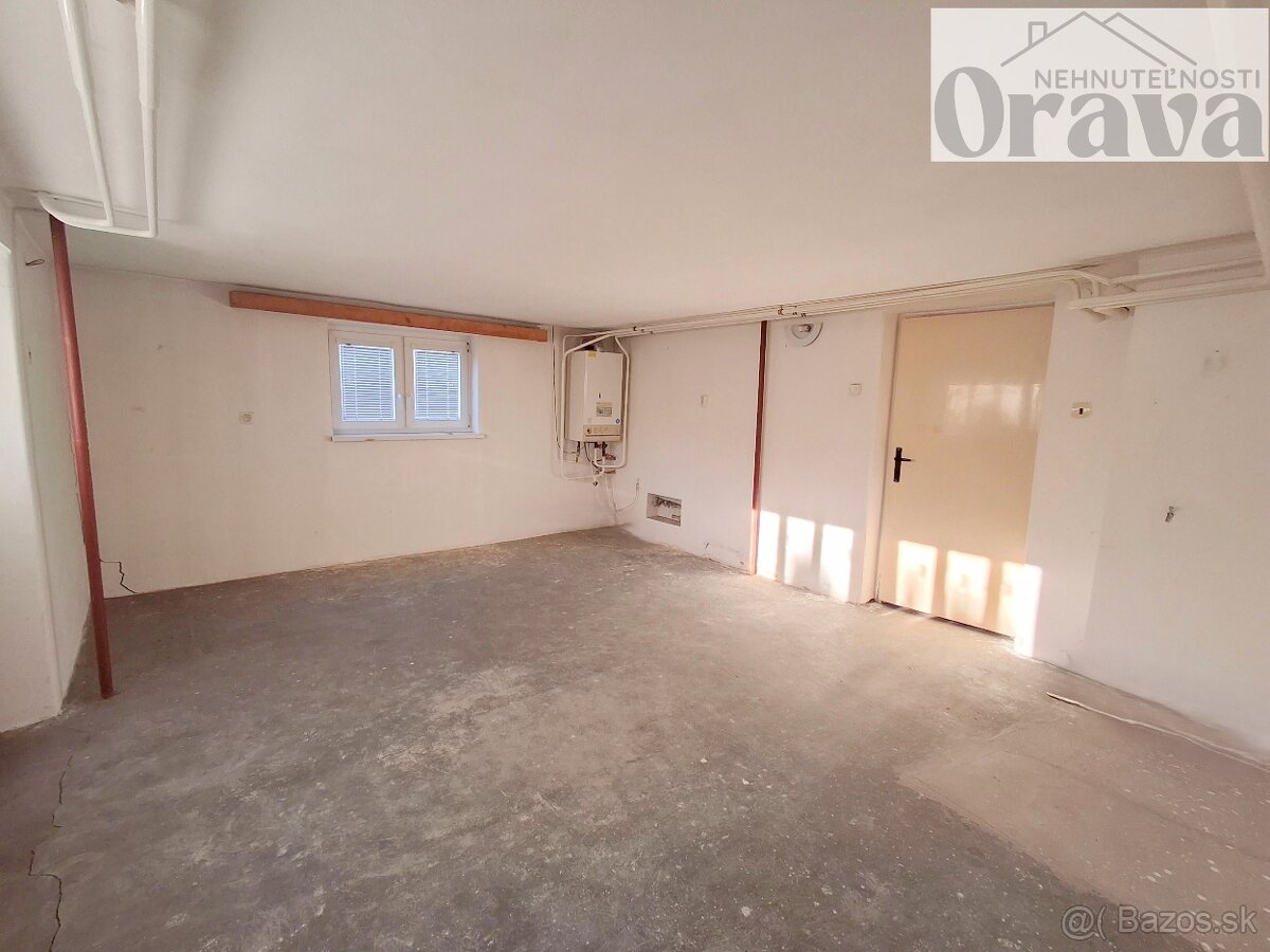 Rodinný dom so záhradou v Nižnej na Orave - 7