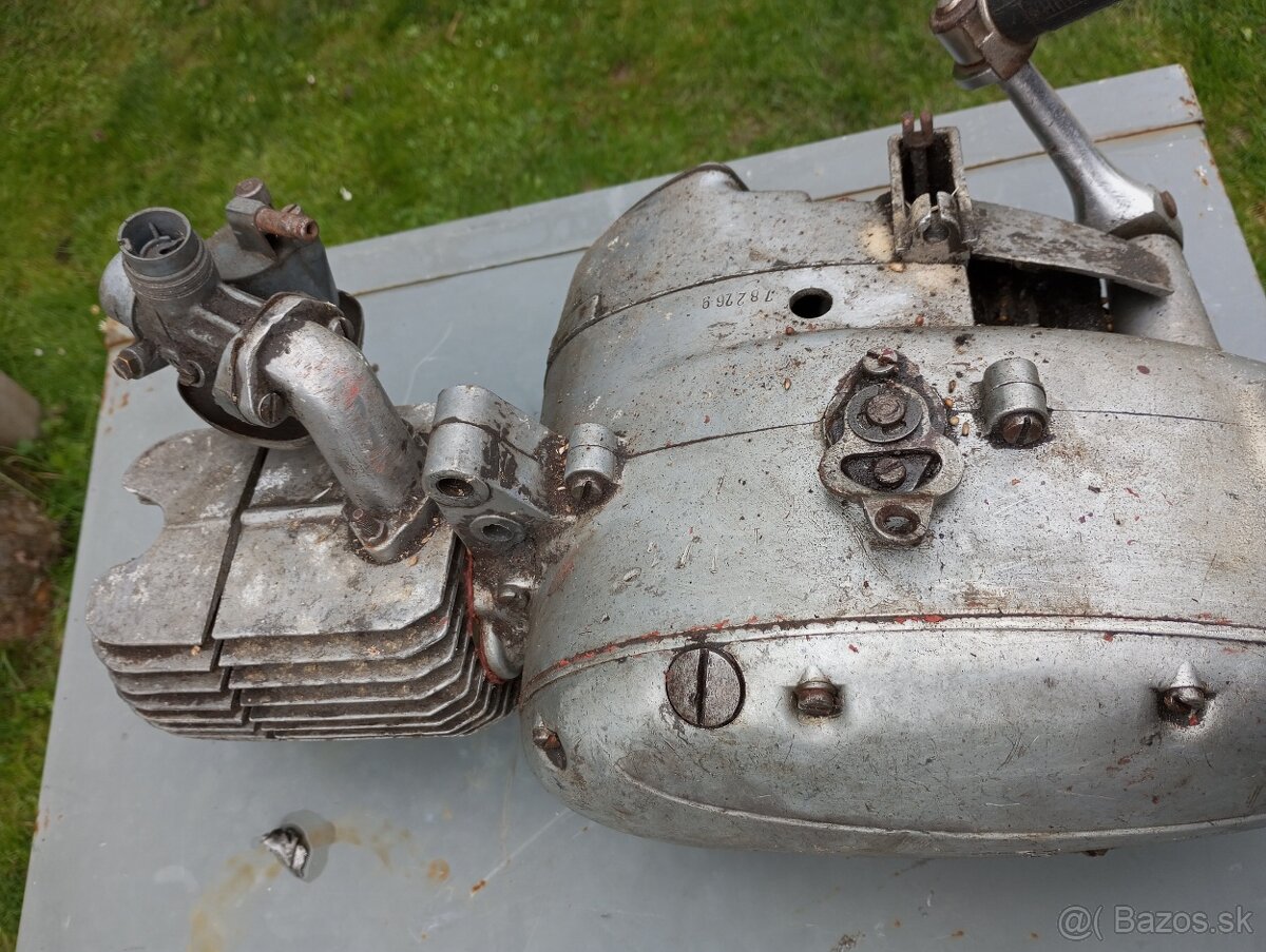 Predám motor Jawa 20,21,23 - 7