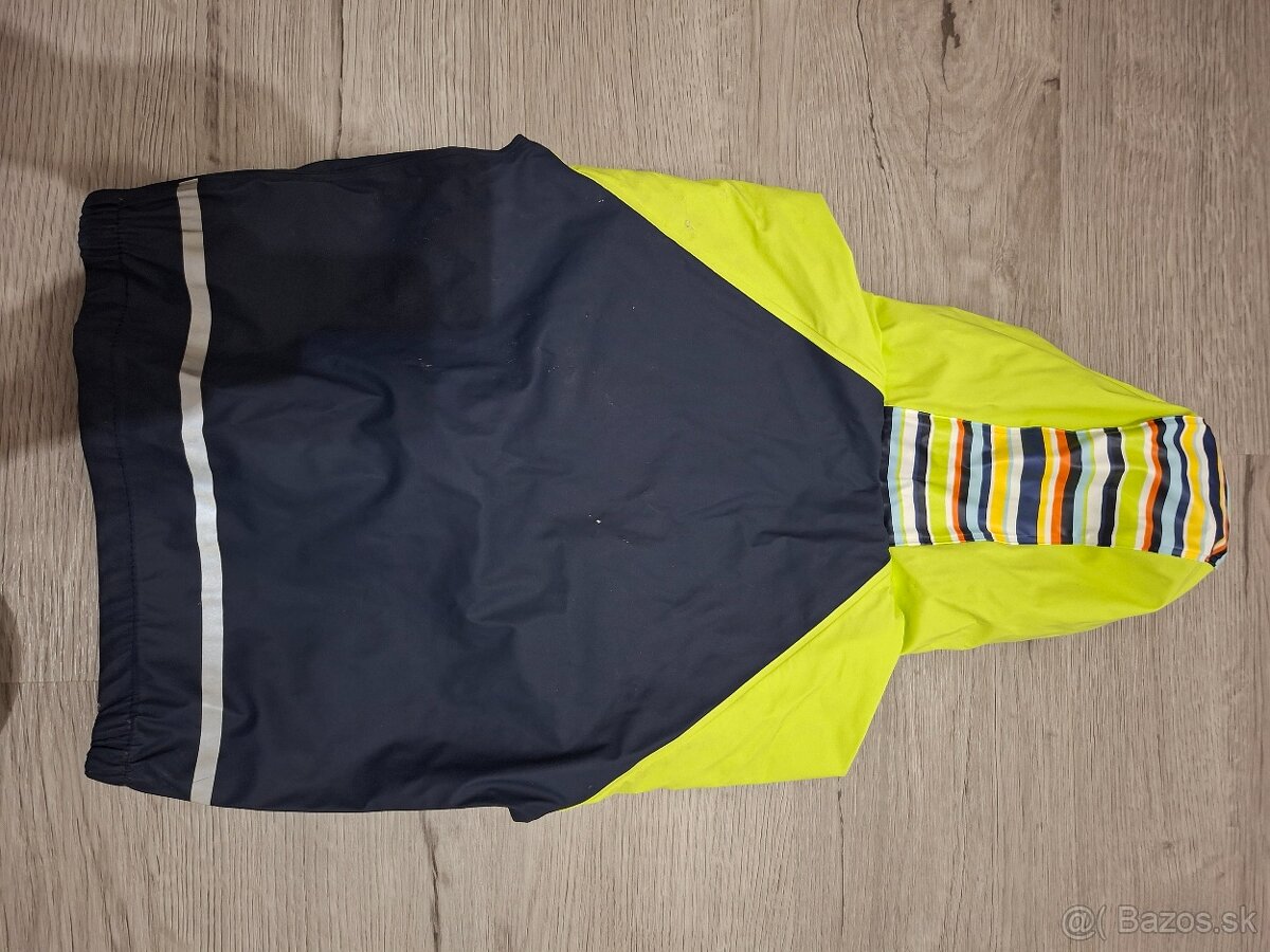 Čierno-zelená bunda do dazda vel. 104 - 7