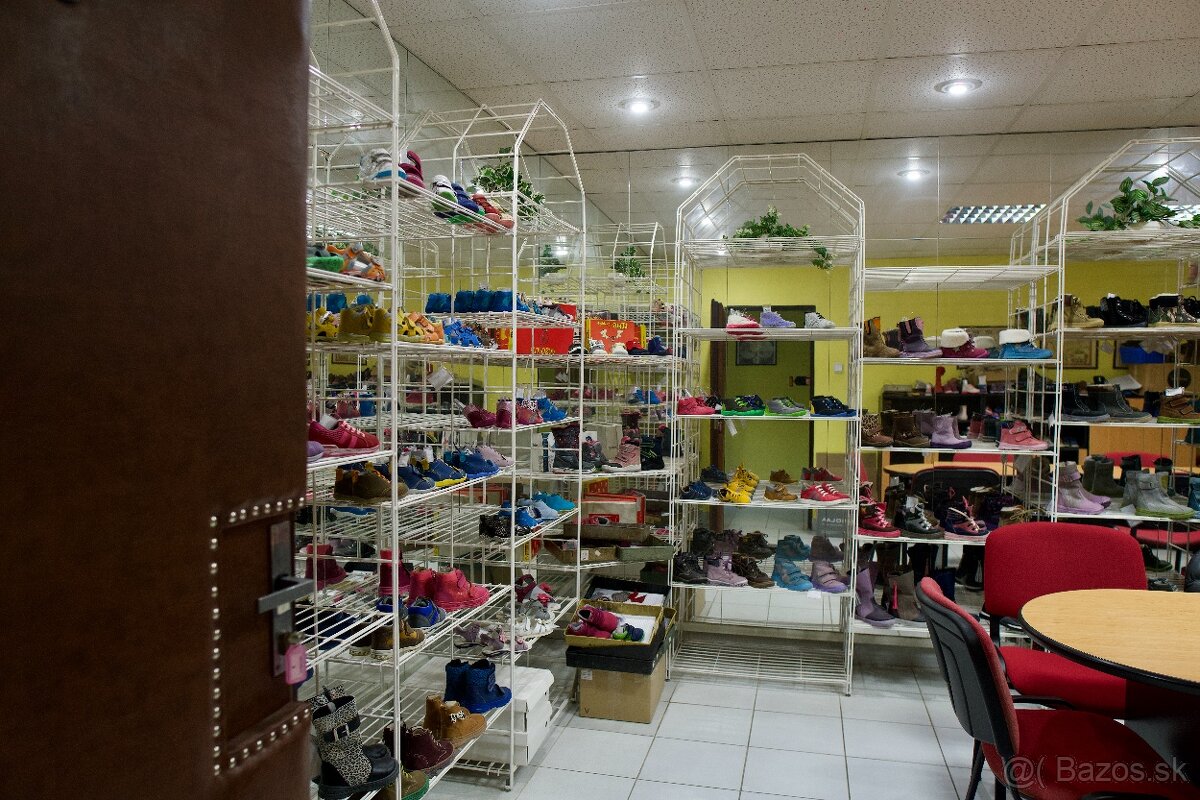 KANCELÁRSKE PRIESTORY V PRIEMYSELNEJ ZÓNE - 7