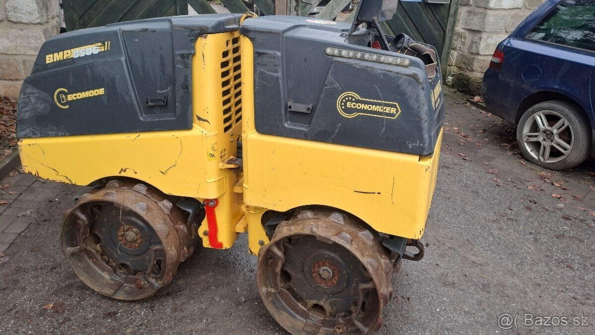 JEŽKOVÝ VÁLEC BOMAG BMP 8500-2016 - 7