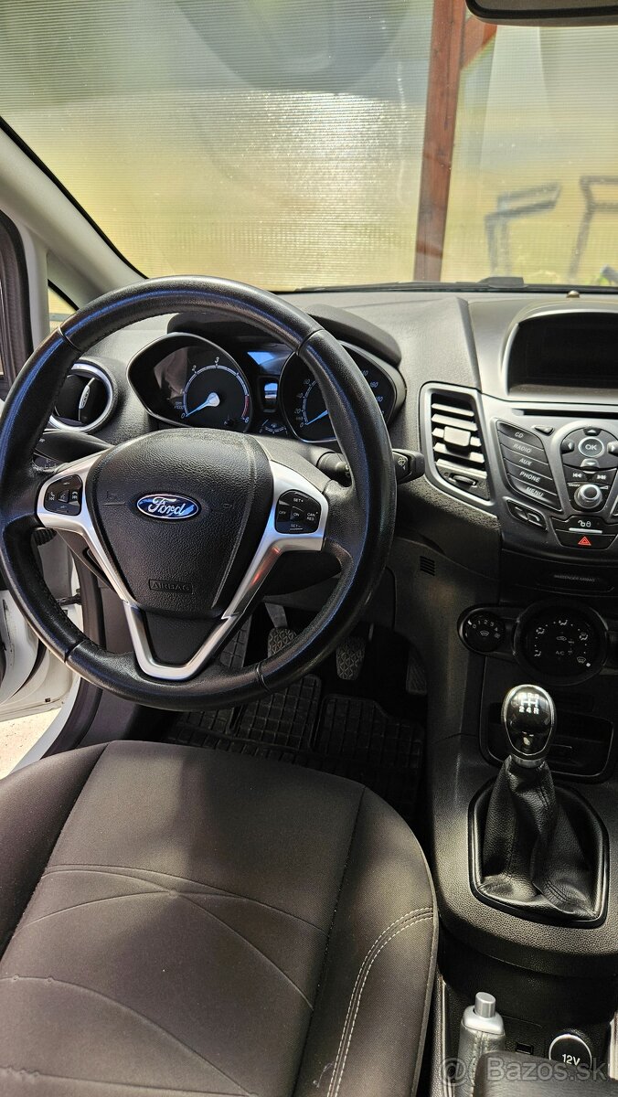 Ford fiesta - 7