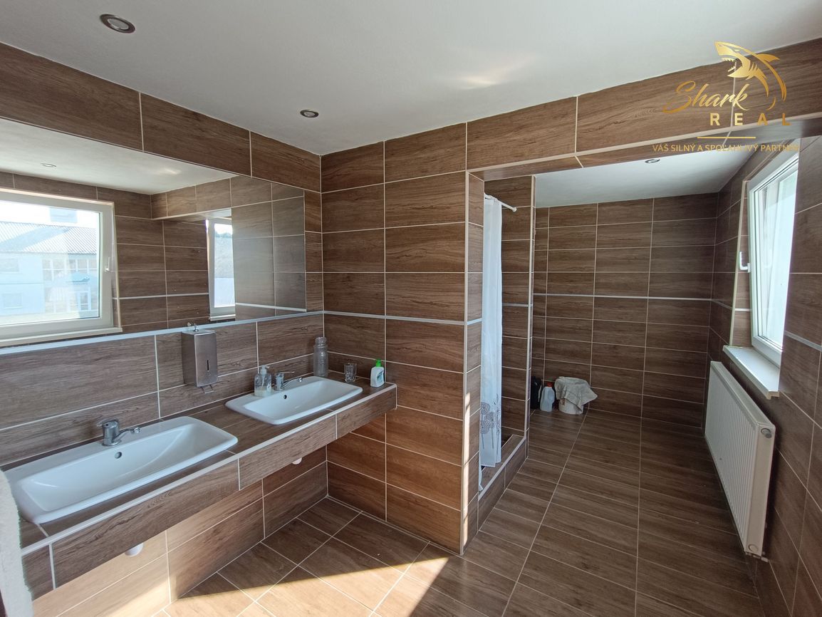 Administratívna budova - 7