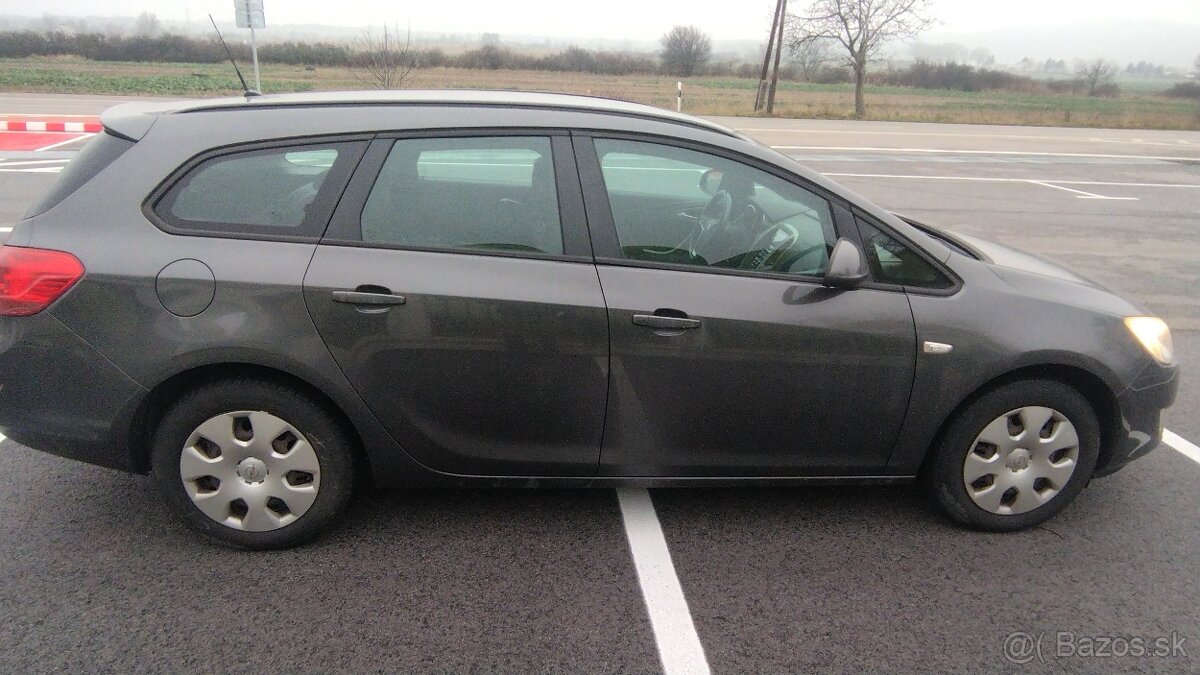 Opel Astra J 11/2011 - 7